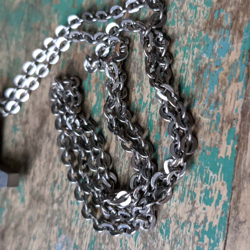 Vintage Pewter Metal Cross Pendant Necklace with Silvertone Link Chain - Picture 5 of 7